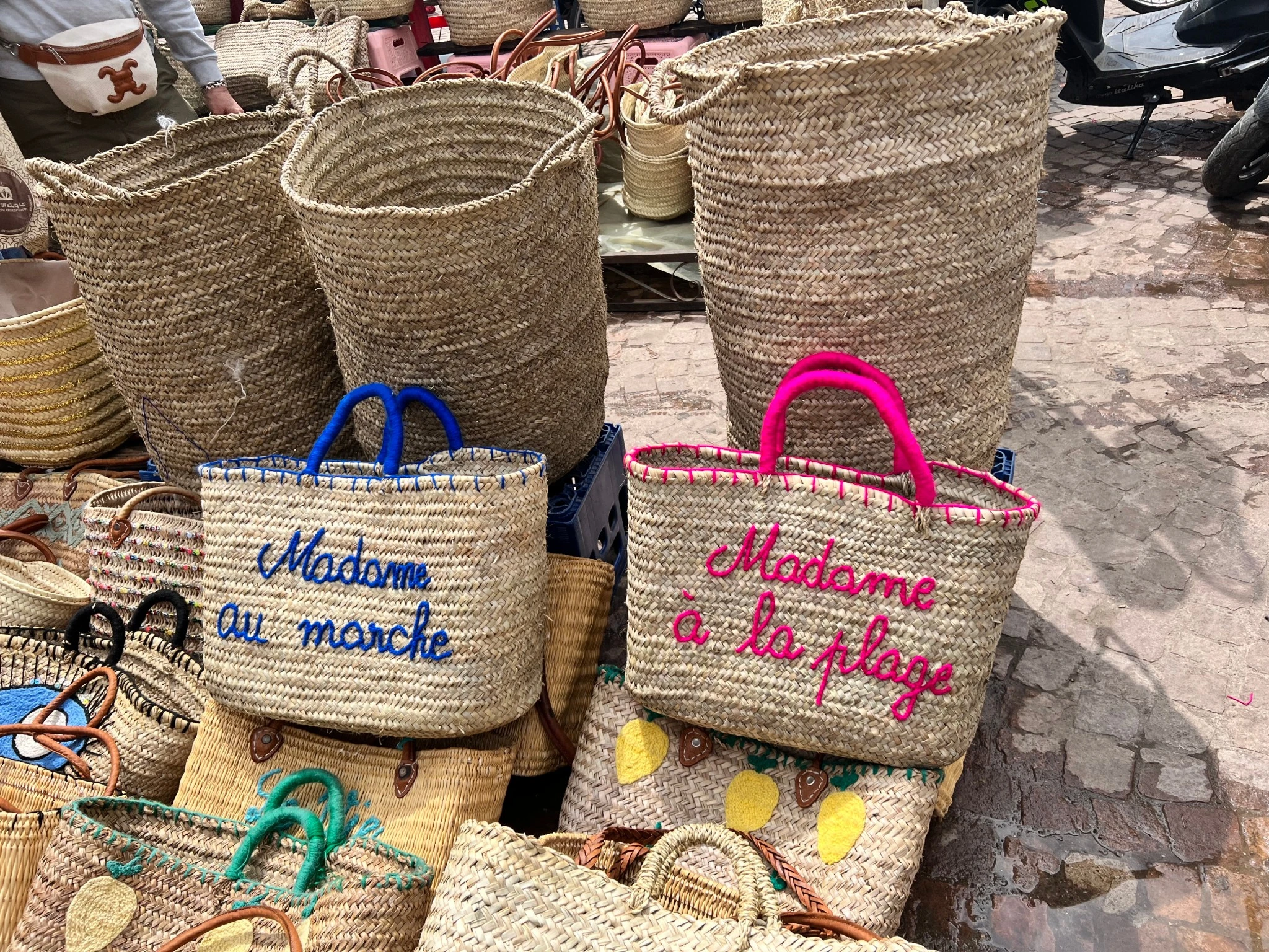 Borsa in Paglia Marocchina Ricamata Fatta a Mano - Logo Personalizzato all'Ingrosso - immagine 5